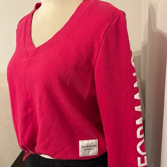 Calvin Klein Performance Tops - CK Performance Crop V Neck Pullover